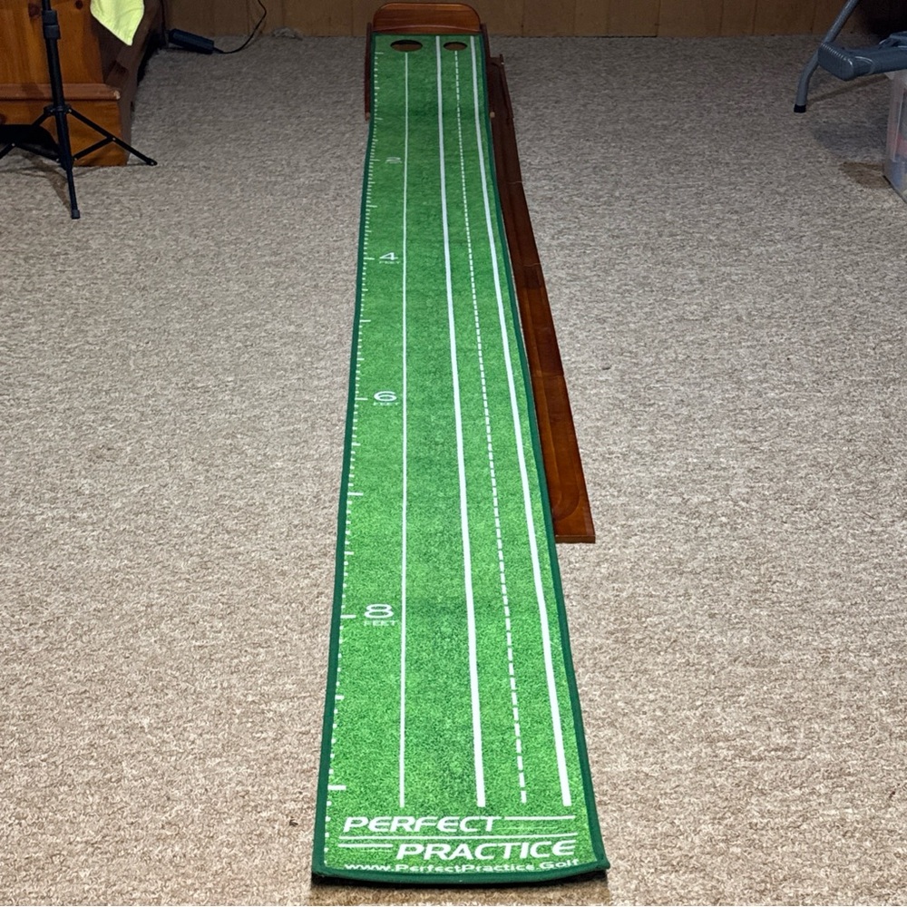 PERFECT PRACTICE Golf Putting Mat Green Portable with Wooden Base
Indoor 8'